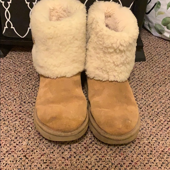 🌟🌟🌟UGGS🌟🌟🌟 - Picture 1 of 4